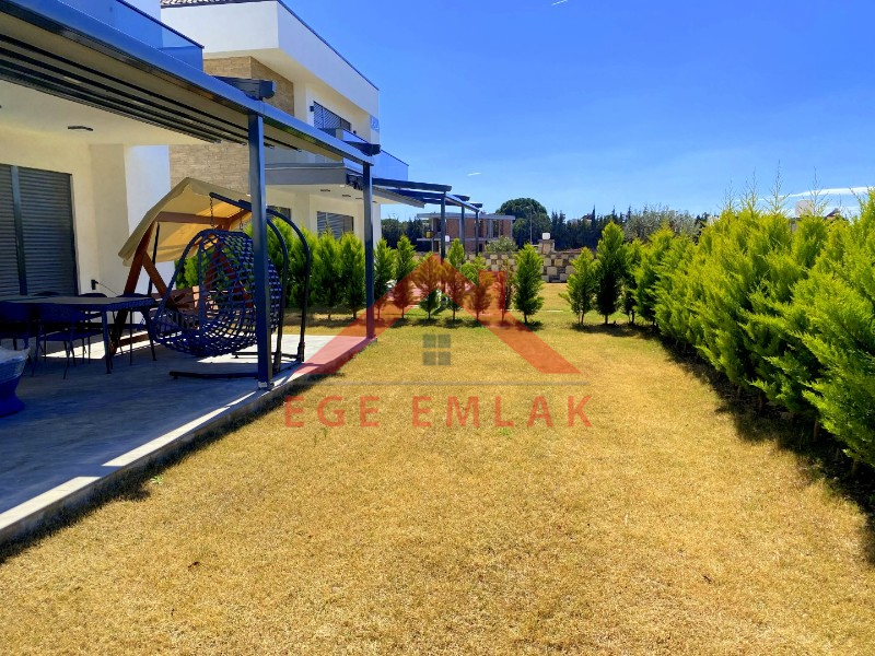 Didim'de Satılık Eşyalı Tam Müstakil Villa