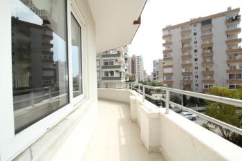 Elmas'tan Merkezi Konumda Site İçi Kombili Bağımsız  3+1 Daire