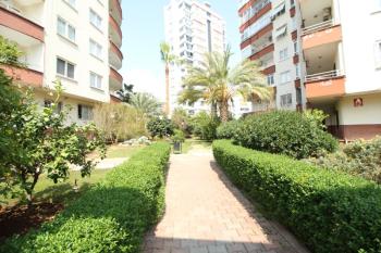 Elmas'tan Merkezi Konumda Site İçi Kombili Bağımsız  3+1 Daire
