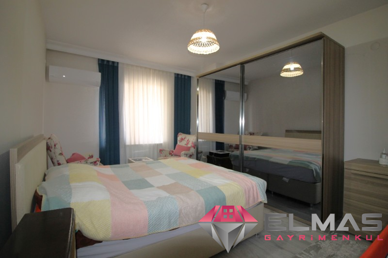 Elmas'tan Cumhuriyet’te Cephesi Açık Bağımsız Sitesi İçi 3+1