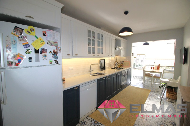 Elmas'tan Cumhuriyet’te Cephesi Açık Bağımsız Sitesi İçi 3+1