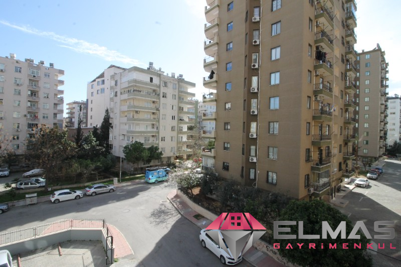 Elmas'tan Cumhuriyet’te Cephesi Açık Bağımsız Sitesi İçi 3+1
