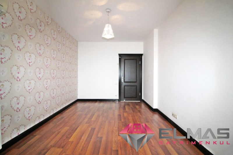 Elmas’tan Liva Otel Civarı Cephesi Açık Emsalsiz Genişlikte 4+1
