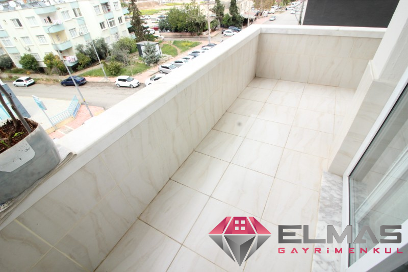 Elmas'tan Yeni Belediye Civarı Masrafız Kelepir Site İçinde