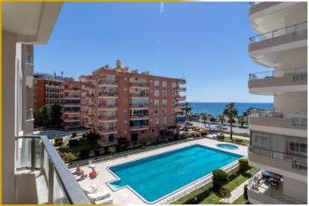 2+1 Luxury Flat By The Sea in a Fully Activity Site in Mahmutlar