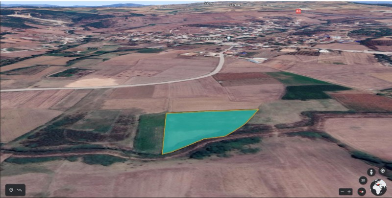 DijitalEmlak'tan Karacabey Seyran'da Kentsel Gelişim Alanında Köye Yakın Satılık 5.300 m2 Kıymetli Arazi.