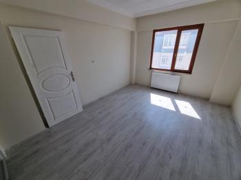 Güvenay - Çorum Buharaevler 5.Cadde Arkası Satılık 3+1 Daire