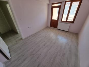 Güvenay - Çorum Buharaevler 5.Cadde Arkası Satılık 3+1 Daire