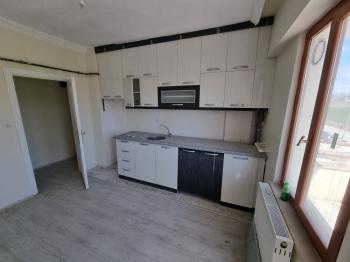 Güvenay - Çorum Buharaevler 5.Cadde Arkası Satılık 3+1 Daire