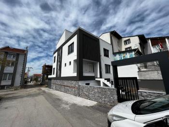 GÜVENAY - ÇORUM BİNEVLERDE KÖŞE BAŞI PARKA CEPHE VİLLA