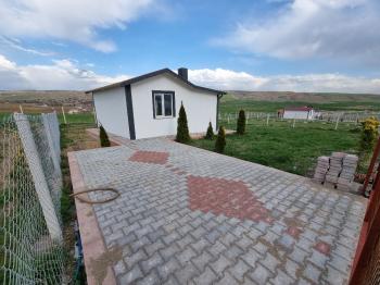 Güvenay - Çorum Cemilbey Yolu 3.km Satılık 400 M² Bahçe