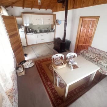 GÜVENAY - ÇORUM İÇERİDERE BAĞLARINDA 1,995 M² EVİ BULUNAN SATILIK BAĞ