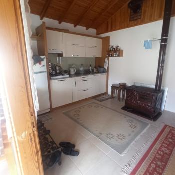 GÜVENAY - ÇORUM İÇERİDERE BAĞLARINDA 1,995 M² EVİ BULUNAN SATILIK BAĞ