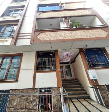 BEYLİKDÜZÜ KALEDEN METROBÜSE YÜRÜME MESAFESİNDE BAHÇE KULLANIMLI 5+2 TERS DUBLEKS FIRSAT DAİRE