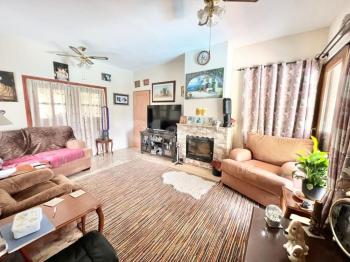 Girne Çatalköy Bölgesinde  Deniz ve Dağ manzaralı satılık 4+1 Havuzlu Villa.