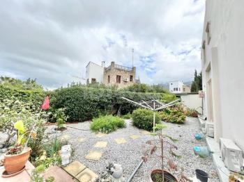 Girne Çatalköy Bölgesinde  Deniz ve Dağ manzaralı satılık 4+1 Havuzlu Villa.