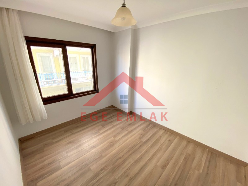 Denize Yürüme Mesafesinde Satılık 2+1 Daire