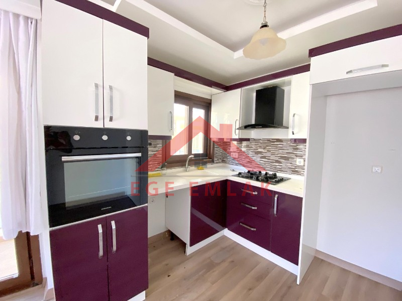 Denize Yürüme Mesafesinde Satılık 2+1 Daire