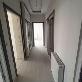 Güvenay - Çorum Yeni Osmancık Yolu Yanı Sıfır 3+1 Daire