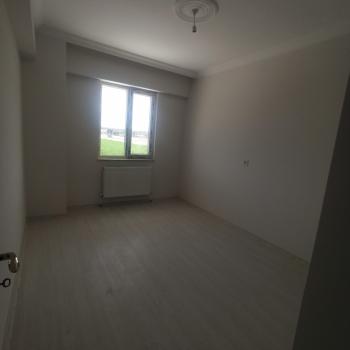 Güvenay - Çorum Yeni Osmancık Yolu Yanı Sıfır 3+1 Daire