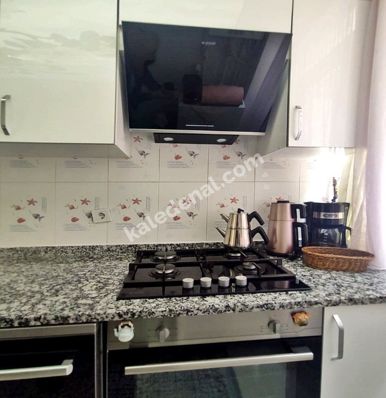 BEYLİKDÜZÜ YAKUPLUDA METROBÜSE 1 DK YÜRÜME MESAFESİNDE LÜKS SATILIK 2+1 DAİRE