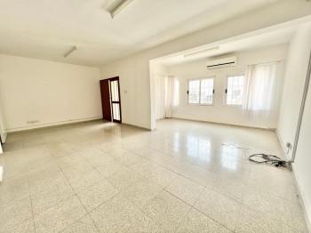 Kıbrıs Lefkoşa Metropol Market Bölgesinde Ticari 170 m2 3+1 Villa