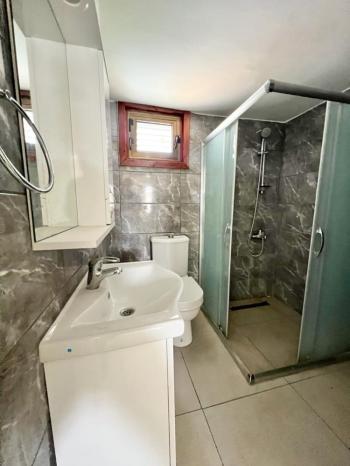 Kıbrıs Lefkoşa Metropol Market Bölgesinde Ticari 170 m2 3+1 Villa