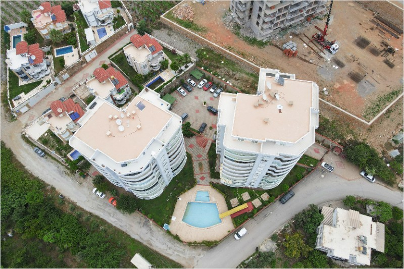 Alanya Mahmutlar 'da Havuzlu ve Bahçeli Site İçerisinde  2+1 Lüx Eşyalı Daire.