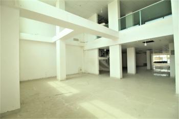 Elmas'tan Çeşmeli'de Gmk Ya Sıfır Asansörlü 3 Katlı Kiralık İş Yeri