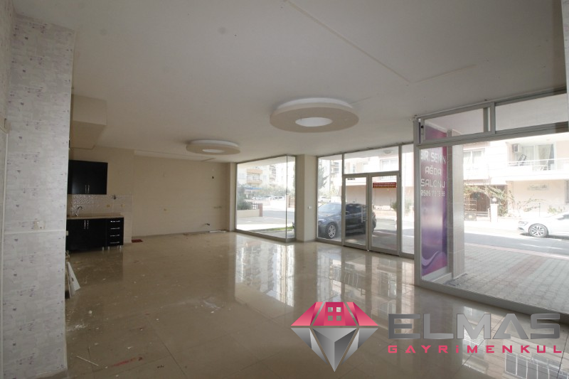 Elmas'tan Akkent'te Geniş Metrajlı Merkezi Konum Panoramik Cam Dükkan