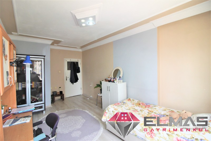 Elmas'tan 2 Bloklu Büyük Temiz Aile Sitesi Ara Kat Kaliteli 3+1