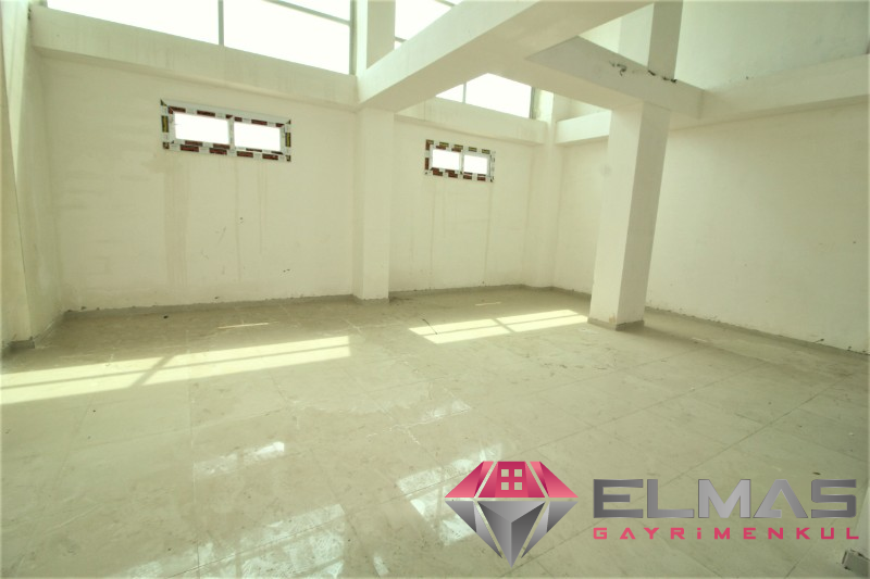 Elmas'tan Çeşmeli'de Gmk Ya Sıfır Asansörlü 3 Katlı Kiralık İş Yeri