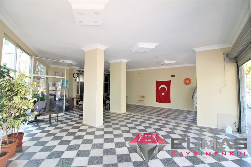 Elmas'tan Gmk Üzeri Geniş Vitrinli Dükkan