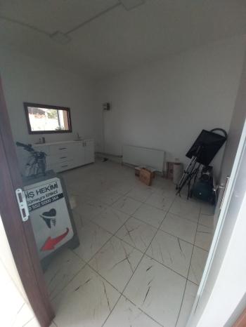 GÜVENAY - ÇORUM KULAKSIZ CAMİ İLERİSİ SATILIK 67 M2 DÜKKAN