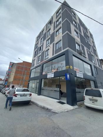 Güvenay - Çorum Kulaksız Cami İlerisi Satılık 122 M2 Dükkan