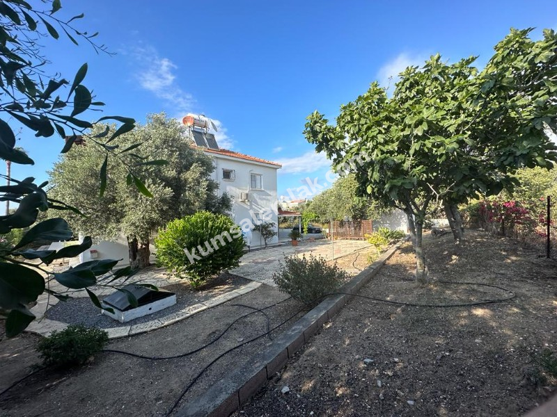 Girne Ozanköyde Dağ Deniz Manzaralı 5+1 Satılık Müstakil Villa