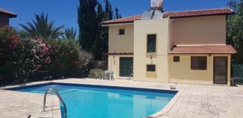 Kıbrıs Girne Çatalköy Bölgesinde Kiralık 3+1 Dublex Villa