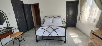 Girne Çatalköy'de Özel Havuzlu ve Peyzajlı Satılık 4+1 Villa