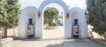 Girne Çatalköy'de Özel Havuzlu ve Peyzajlı Satılık 4+1 Villa
