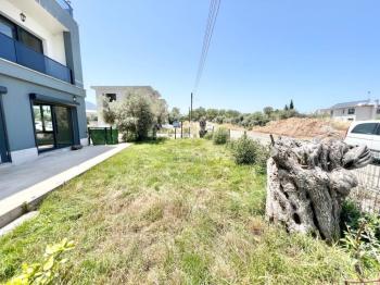 Girne Ozanköy'de Cratos Hotel'e Yürüyüş Mesafesinde 3+1 Villa