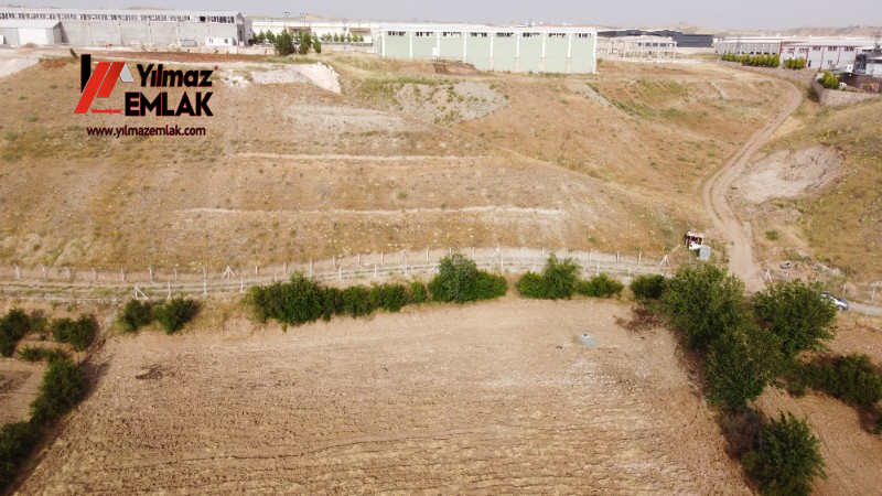 KAHTA ORGANİZE SANAYİ BÖLGESİ BİTİŞİĞİNDE SATILIK 2.325m² BAHÇE