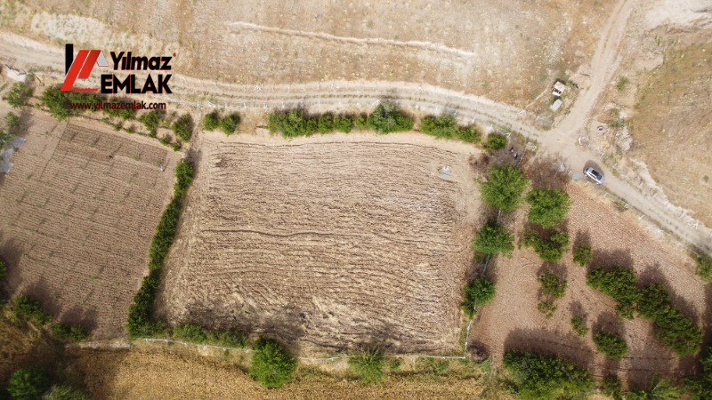 KAHTA ORGANİZE SANAYİ BÖLGESİ BİTİŞİĞİNDE SATILIK 2.325m² BAHÇE