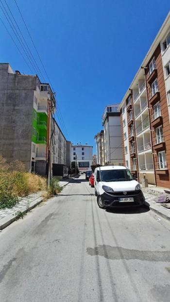 AFYON ÜÇOK EMLAKTAN ERENLER MAH YATIRIMLIK SATILIK EŞYALI 2+0 DAİRE