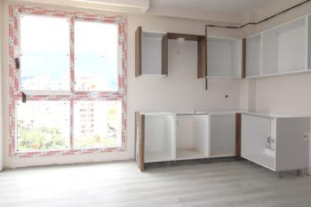 Elmas'tan Çiftlikköy’de Merkezi Konumda Site İçi 2+1
