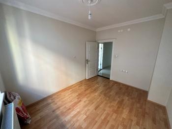 GÜVENAY - ÇORUM GÜNEŞ GROSS KARŞISI KİRALIK 3+1 DAİRE 