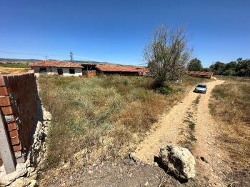 GÜVENAY - ÇORUM ALACA KAVŞAĞI İLERİSİ TARHAN CİVARINDA 8 DÖNÜM ÇİFTLİK