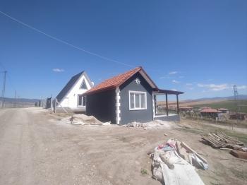 GÜVENAY - ÇORUM PAŞA KÖY MEVKİ 500 M² SATILIK EVLİ HOBİ BAHÇESİ