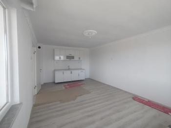 GÜVENAY - ÇORUM PAŞA KÖY MEVKİ 500 M² SATILIK EVLİ HOBİ BAHÇESİ