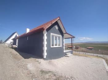 GÜVENAY - ÇORUM PAŞA KÖY MEVKİ 500 M² SATILIK EVLİ HOBİ BAHÇESİ