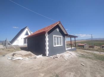 GÜVENAY - ÇORUM PAŞA KÖY MEVKİ 500 M² SATILIK EVLİ HOBİ BAHÇESİ